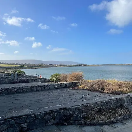 Cozy Waterside Retreat 3 Ferienhaus Ballyvaughan