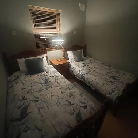 Cozy Waterside Retreat 3