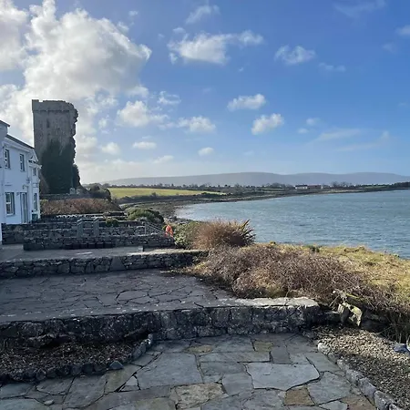 Cozy Waterside Retreat 3 Балливон