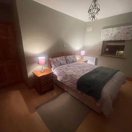 Дом отдыха Cozy Waterside Retreat 3 *