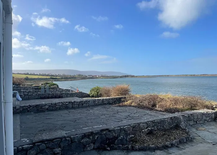Cozy Waterside Retreat 3 Feriehus Ballyvaughan