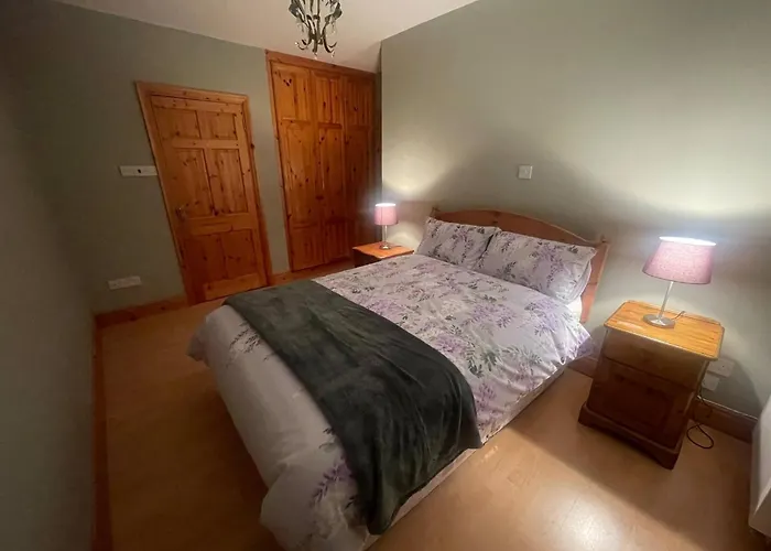 Cozy Waterside Retreat 3 Hébergement de vacances