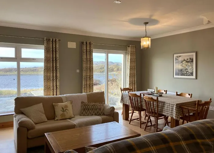 Cozy Waterside Retreat 3 Hébergement de vacances Ballyvaughan